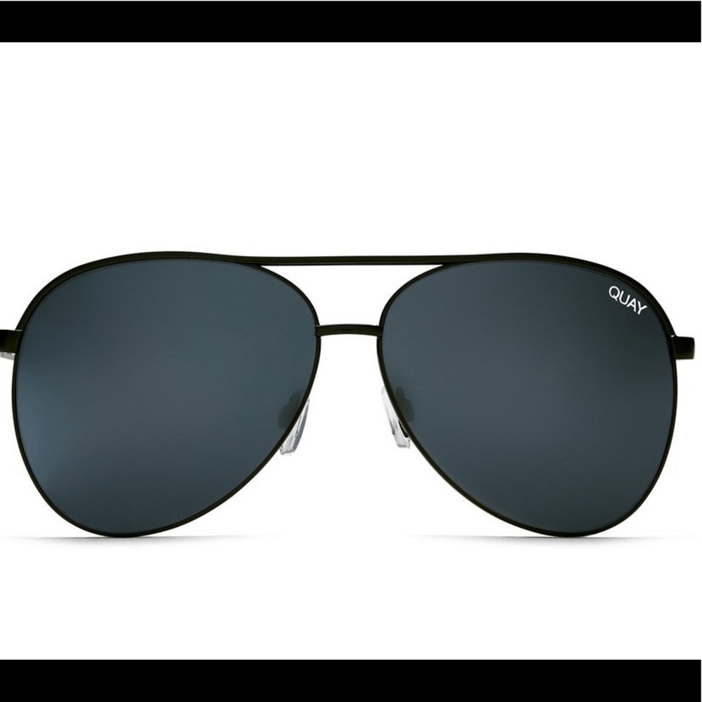 Quay Australia Vivienne Aviator Sunglasses. NWT